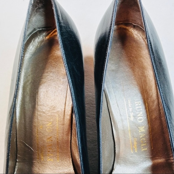 BRUNO MAGLI Houndstooth Cap Black Leather Pump - Picture 5 of 6